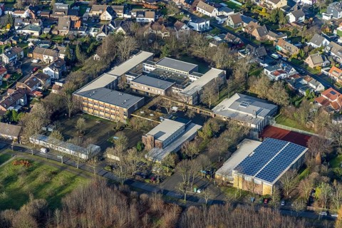 Aerial photo, Erich-Fried-Gesamtschule, Holsterhausen, Herne, Ruhr area, North Rhine-Westphalia,