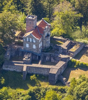 Aerial view, Isenberg Castle, Isenburg, Hattingen, Ruhr area, North Rhine-Westphalia, Germany,