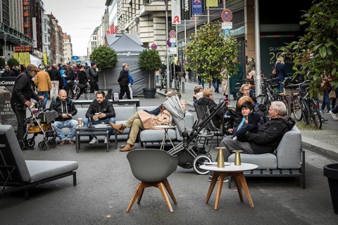 DEU Germany Germany Berlin Part of Friedrichsstrasse is closed to traffic at the weekend.
