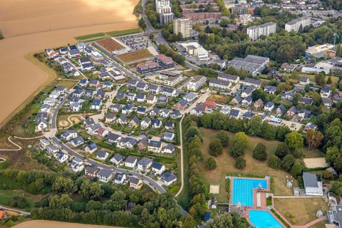 Aerial view, Höseler Straße commercial area, Rügenstraße, residential area Inselsiedlung,