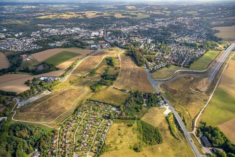 Aerial view, green area at Friedhofsallee, construction site new motorway A44, Ratinger Straße,