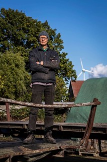 DEU Germany Germany Vetschau The farmer Heiner Lütke Schwienhorst on his farm in Ogrosen