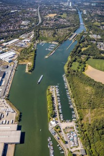 Aerial view, lock Herne-Ost, industrial estate Friedrich der Große, boats at the jetty, mooring
