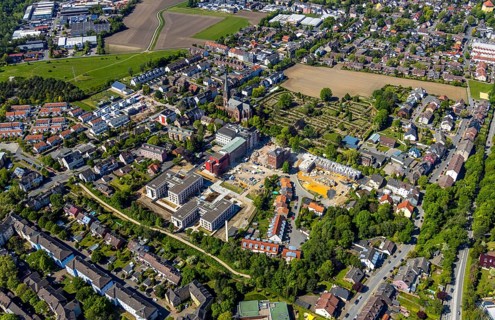 Aerial view, Bildungszentrum Ruhr, Widumer Quartier residential area, church, Kath. Kirchengemeinde