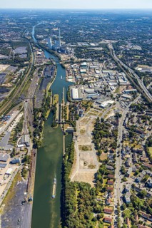 Aerial view, Hafenstraße industrial estate, Rhine-Herne Canal, Alte Schleuse Wanne-Eickel, STEAG