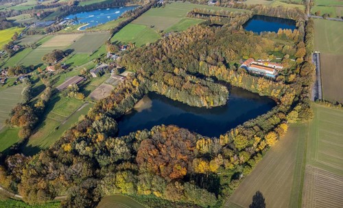 Aerial view, Gut Sternholz, hotel in the forest, Haarener Baggerseen, Uentrop, Hamm, Ruhr area,