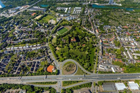 Aerial view, motorway A42, motorway junction Herne-Baukau, SchlossPark and Schloss Strünkede,