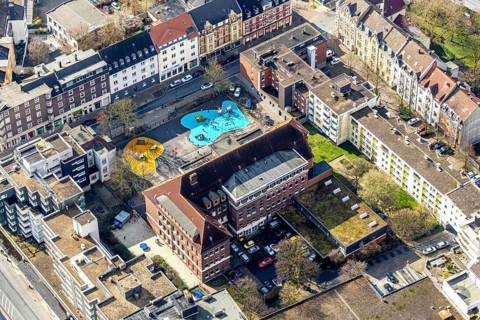 Aerial view, remodelled primary school Kunterbunt with newly designed schoolyard, former