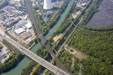 Motorway bridge A43 over the Rhine-Herne Canal is closed for trucks, Emscher, A43 motorway,