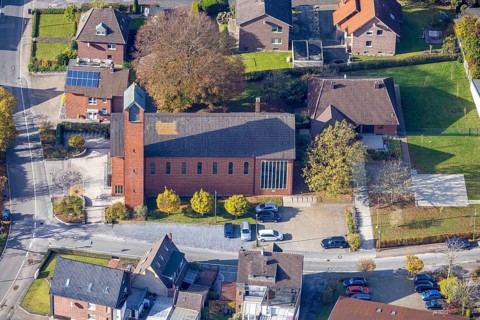 Aerial view, Catholic Church of the Holy Family, Rhynern, Hamm, Ruhr area, North Rhine-Westphalia,