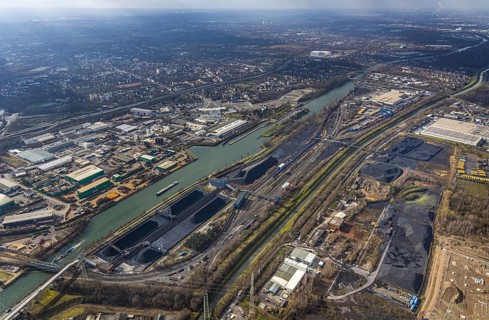 Aerial view, Rhine-Herne-Canal with coal storage, container terminal CTH, industrial area between
