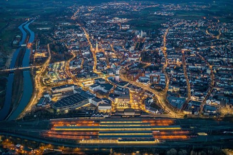 Aerial view, night view of Hamm main station, Bahbofsvorplatz, Hamm library, Platz der Deutschen