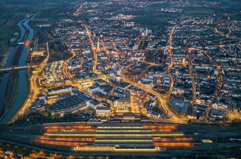 Aerial view, night view of Hamm main station, Bahbofsvorplatz, Hamm library, Platz der Deutschen