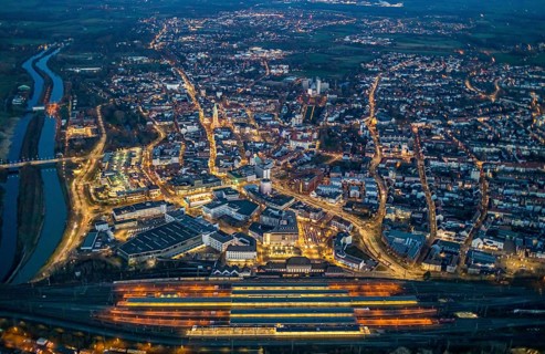 Aerial view, night view of Hamm main station, Bahbofsvorplatz, Hamm library, Platz der Deutschen