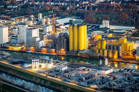 Aerial view, Hammer harbour, Datteln-Hamm canal. River Lippe, Brökelmann + Co, Ölmühle und