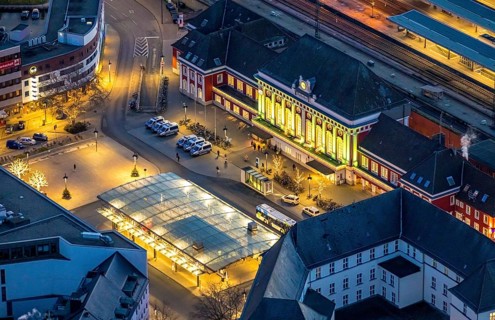 Aerial view, night view of Hamm main station, Bahbofsvorplatz, Hamm library, Platz der Deutschen