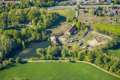 Aerial view, Heessener Mühle and Heessen Castle in the Lippe floodplains, Lippe river, Hamm, Ruhr