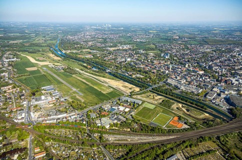 Hamm-Lippewiesen airfield EDLH, runway markings, Lippe reconstruction, Lippe river, Hamm, Ruhr