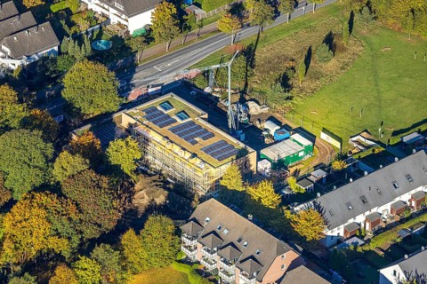 Aerial view, construction site with new daycare center Villa Kunterbunt on Ostwennemarstraße corner