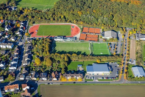 Aerial view, general view of the Hammer SC HSC sports complex in Westtünnen, tennis courts, soccer