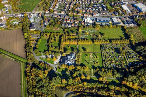 Aerial view, Herringen park cemetery and crematorium Hamm GmbH, barefoot path Lippepark, autumn