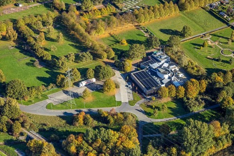 Aerial view, Krematorium Hamm GmbH am Parkfriedhof Herringen, Stadtbezirk Herringen, Hamm, Ruhr