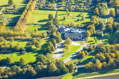 Aerial view, Krematorium Hamm GmbH am Parkfriedhof Herringen, barefoot path Lippepark, autumn