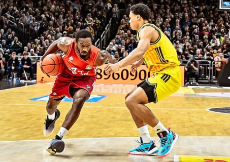 Basketball BBL Bundesliga, Alba Berlin - FC Bayern Munich Basketball from left Kamar Baldwin (FC