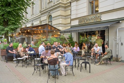 Street Cafe, Art Nouveau Quarter, Antonijas Iela, Old Town, Riga, Latvia
