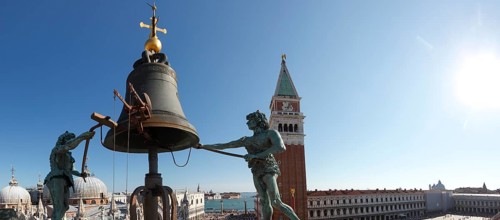 Large-than-life moors at the bell on the Torre dell'Orologio, Clock Tower, St. Mark's Square,
