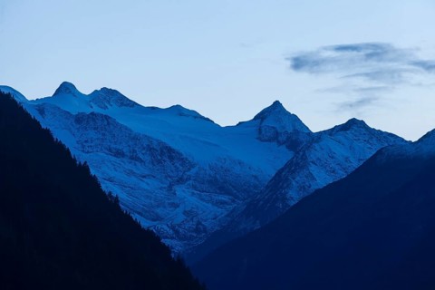 Stubai Glacier with Mount Zuckerhütl at dusk, Neustift im Stubai Valley, Stubai Valley, Stubai,