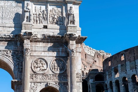 Details on the Arch of Constantine Marble reliefs marble relief with scenes from Schalcht at the