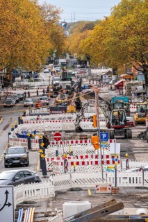 Large-scale construction site on Alleestrasse in downtown Bochum, road construction, construction