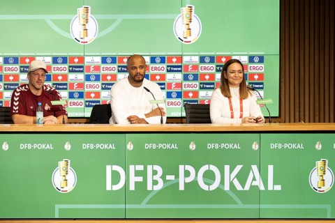 (DFL/DFB REGULATIONS PROHIBIT ANY USE OF PHOTOGRAPHS AS IMAGE SEQUENCES AND/OR QUASI-VIDEO), Rhein