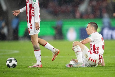 (DFL/DFB REGULATIONS PROHIBIT ANY USE OF PHOTOGRAPHS AS IMAGE SEQUENCES AND/OR QUASI-VIDEO), Rhein