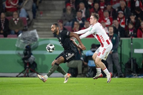 (DFL/DFB REGULATIONS PROHIBIT ANY USE OF PHOTOGRAPHS AS IMAGE SEQUENCES AND/OR QUASI-VIDEO), Rhein