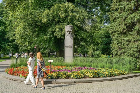 People, leisure, memorial writer Krisjanis Barons, municipal park, Riga, Latvia