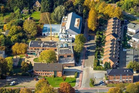 Aerial view, row house housing development Alte Delogstraße, CJD Institute for Continuing Education