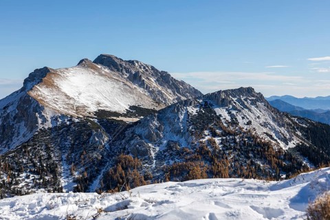 Autumn atmosphere, snow on mountain peaks, Leobner Wall and high tower, Eisenerzer Alps, Styria,