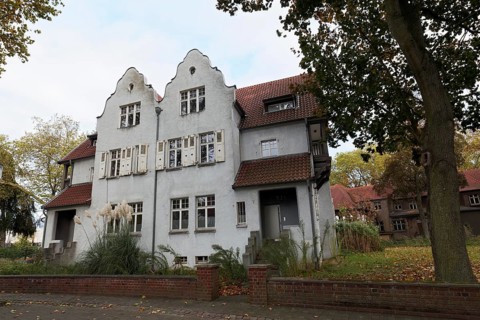 Historic semi-detached house for employees of the former Krupp Ironworks Rheinhausen, Bliersheim