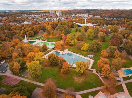 Large municipal park with ponds and colorful autumn trees, ideal for relaxation, Sindelfingen,