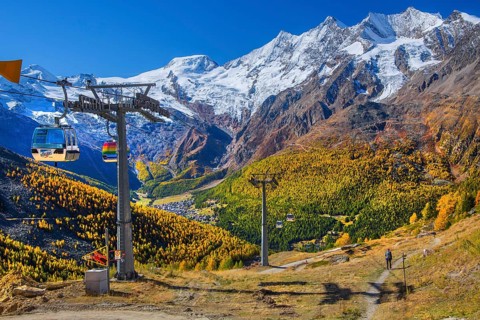 Hohsaas cable car near Kreuzboden mountain station with Alphubel 4206m and Mischabel group 4545m in