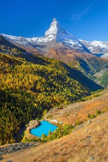 Moosjisee on the 5-lake hiking trail with Matterhorn 4478 m in autumn, Zermatt, Mattertal, Valais,