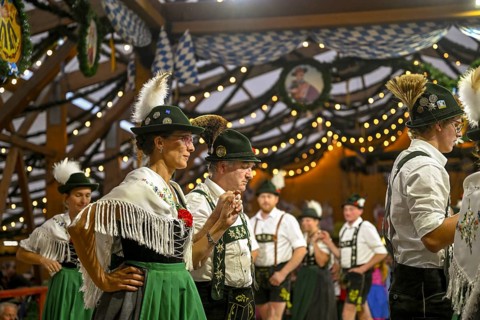 Traditional traditional costume show at the Tradition party tent, Oide Wies'n, Oktoberfest, Munich,