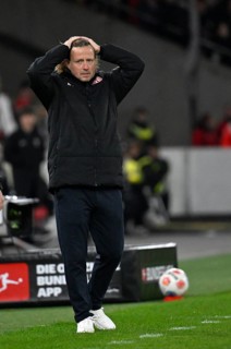 Coach coach Bo Henriksen 1. FSV Mainz 05 Disappointment disappointed after missed goal opportunity