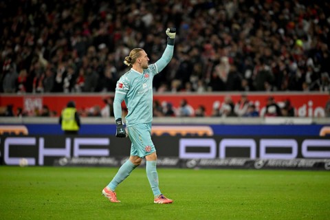 Goalkeeper Robin Zentner 1. FSV Mainz 05 (27) goal cheering gesture MHPArena, MHP Arena Stuttgart,
