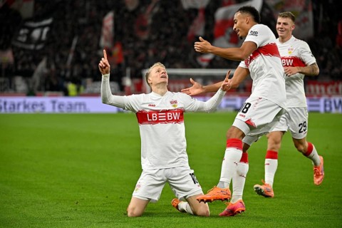 Goal cheers Chris Führich VfB Stuttgart (10) Jamie Leweling VfB Stuttgart (18) Finn Jeltsch VfB