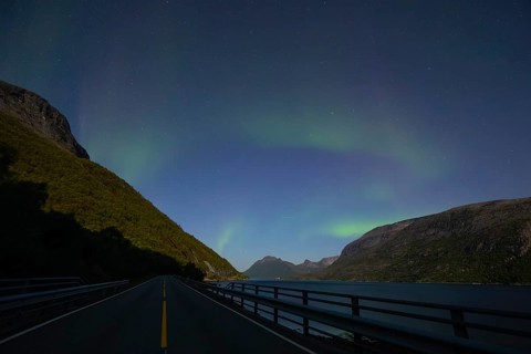 Tysfjord in Nordl nd under auroras and full moon