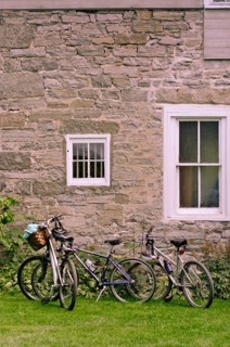 The fisk Farm is a country Inn on the Lake Champlain Islands in Isle LaMotte, Vermont