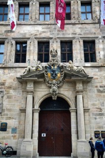 Coat of arms with eagle and allegorical figures, office of the Nuremberger Reichsschultheiß, old